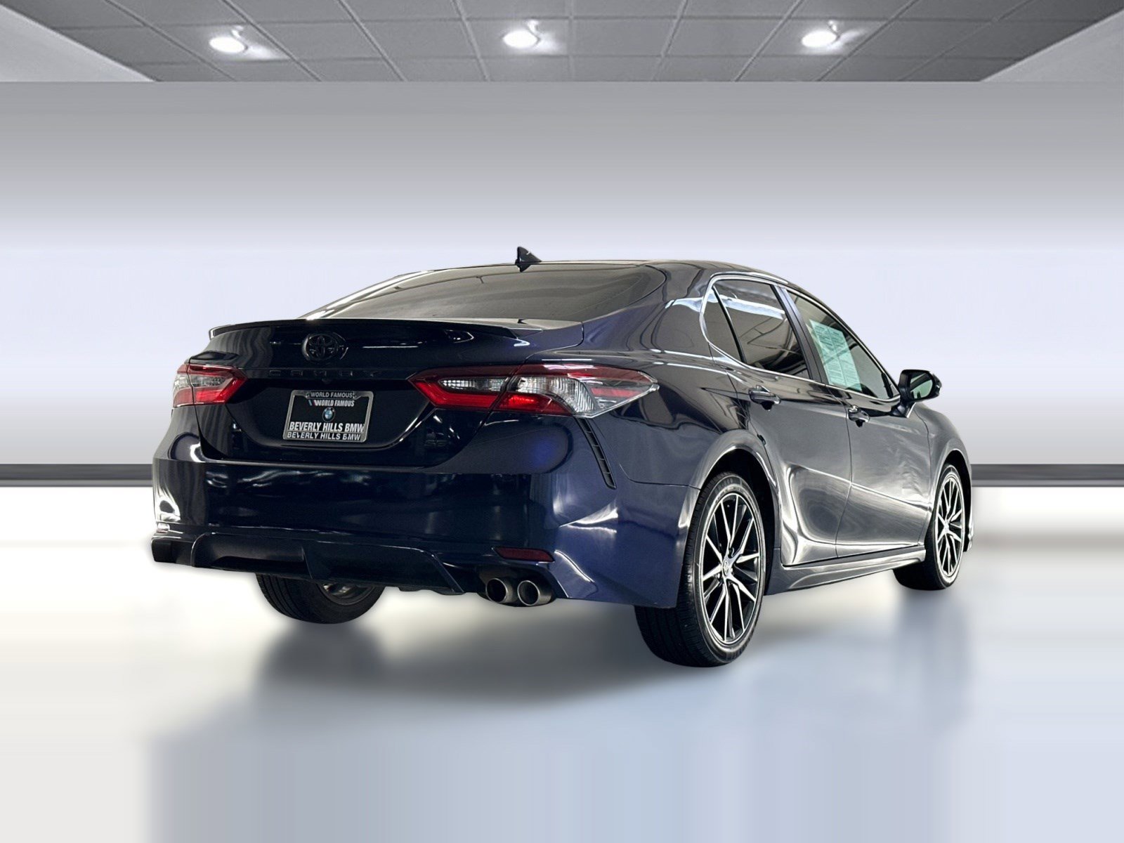 Used 2021 Toyota Camry SE image 8