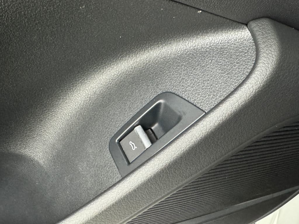 Used 2022 Audi Q8 Premium Plus image 28