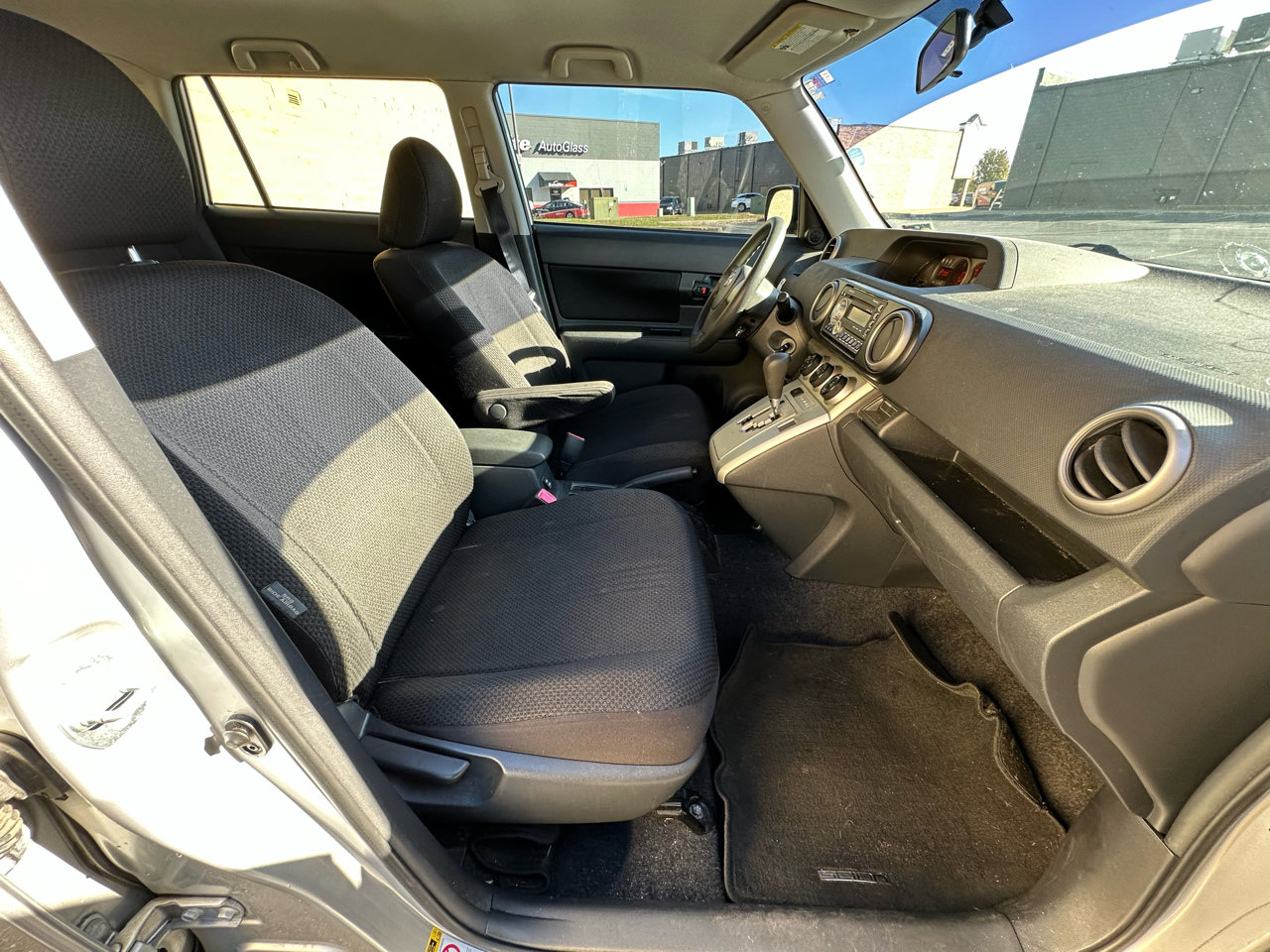 Used 2010 Scion xB FWD image 11