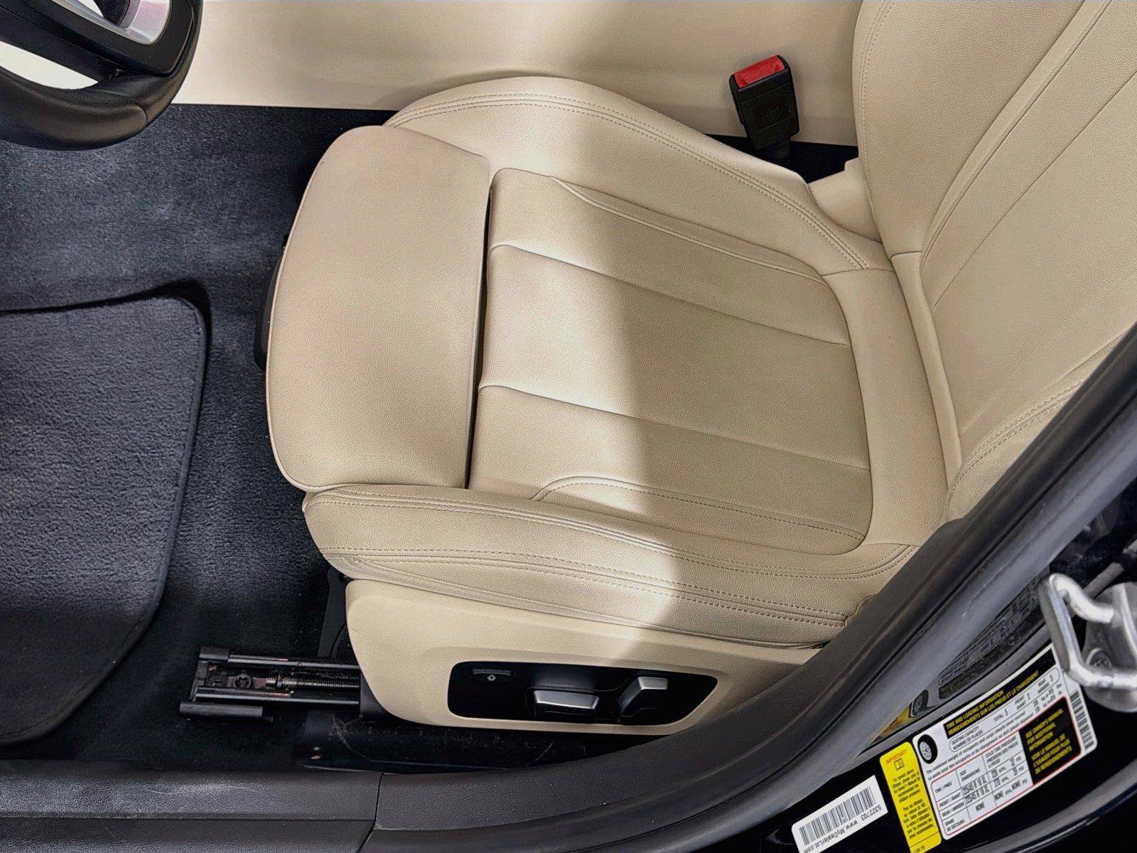 Used 2021 BMW 330i Sedan w/ Driving Assistance Package RWD image 18