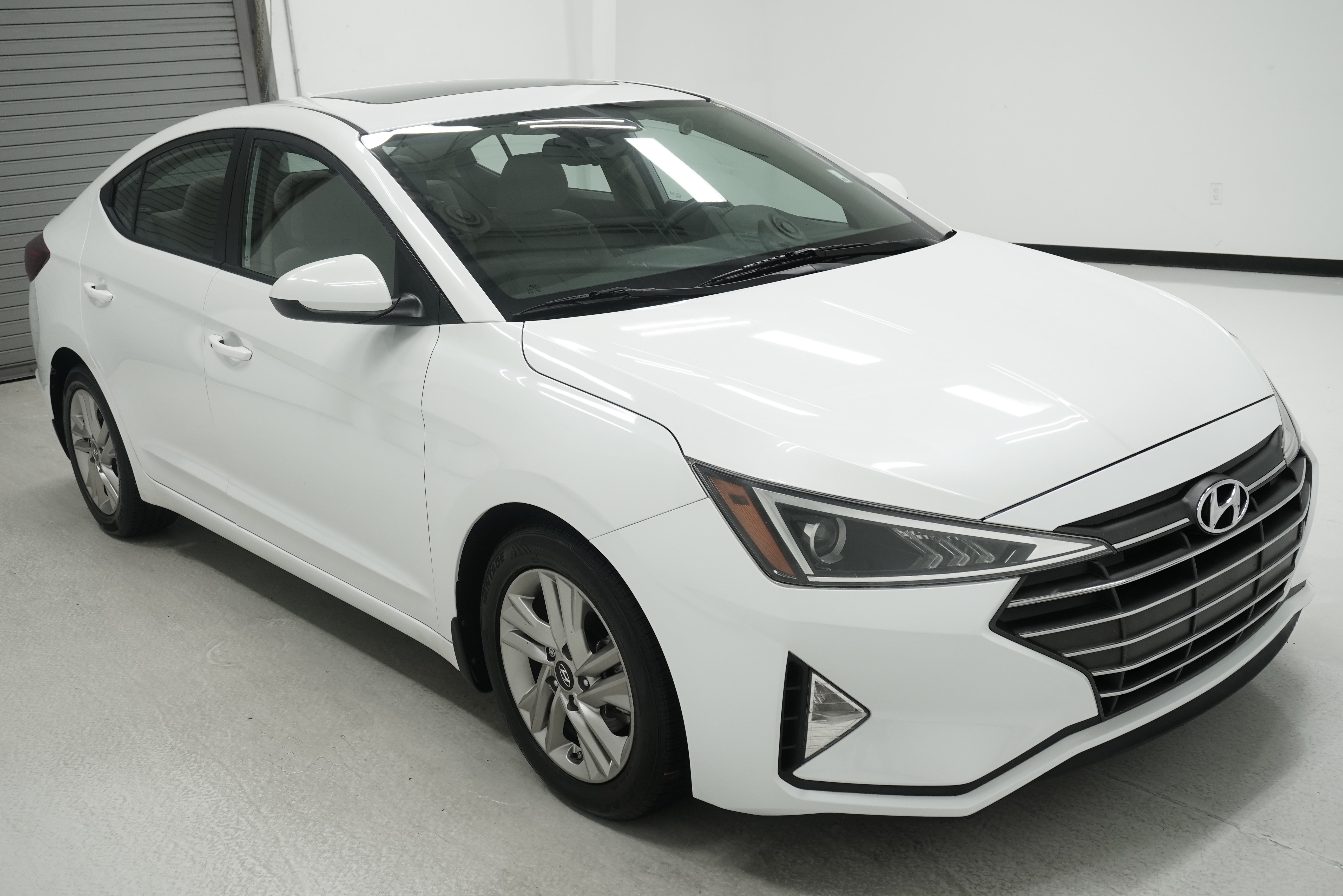 Used 2020 Hyundai Elantra Value Edition FWD image 3