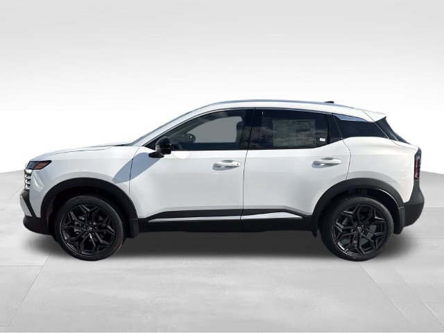 New 2027 Nissan Kicks SR w/ SR Premium Package AWD/4WD image 2