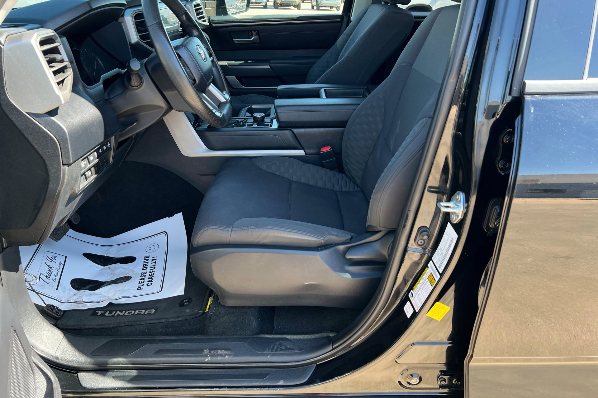 Used 2022 Toyota Tundra SR5 w/ SR5 Convenience Package image 18