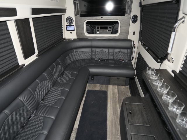 Used 2023 Mercedes-Benz Sprinter 3500 image 32