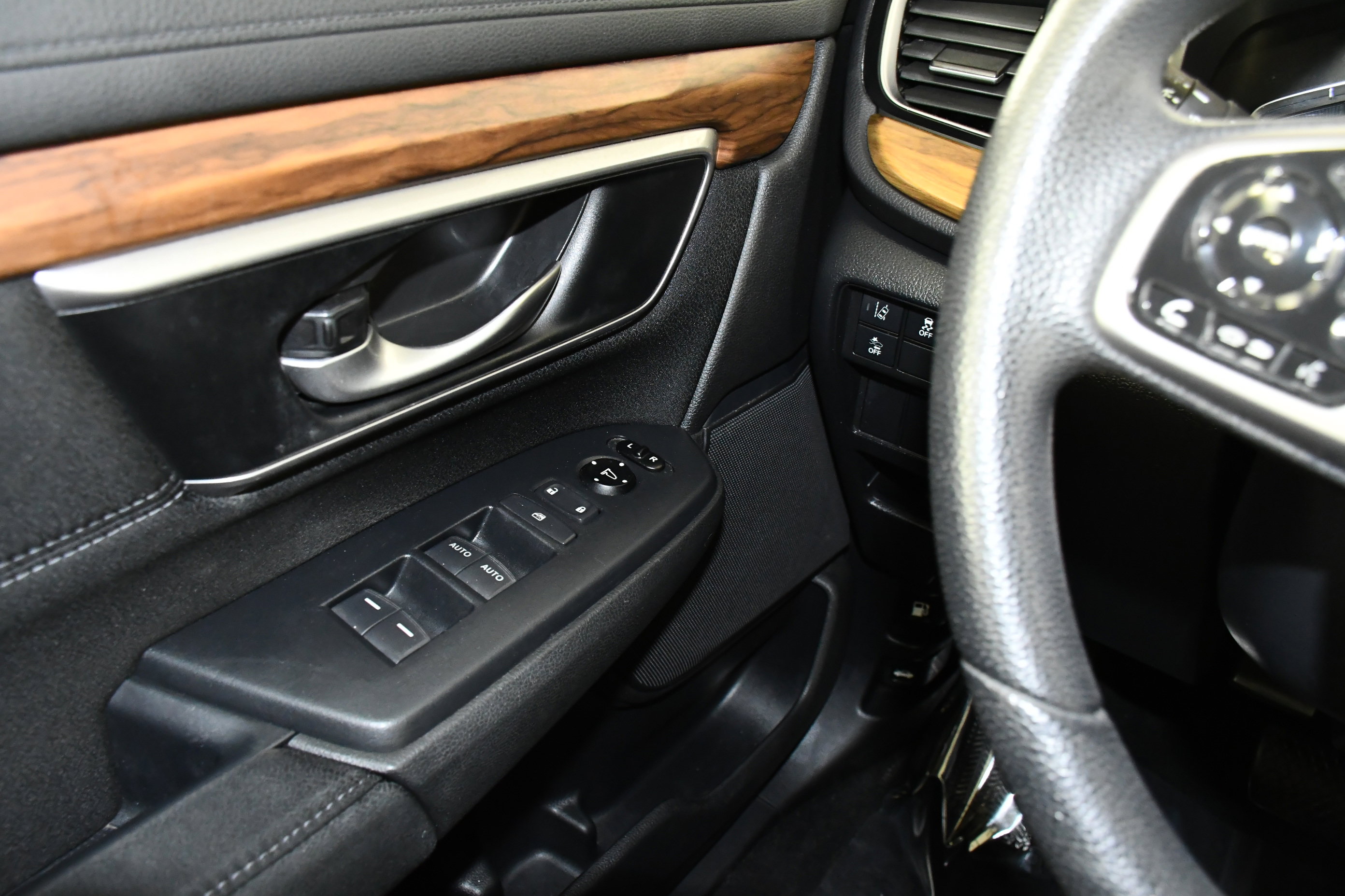 Used 2019 Honda CR-V EX image 33