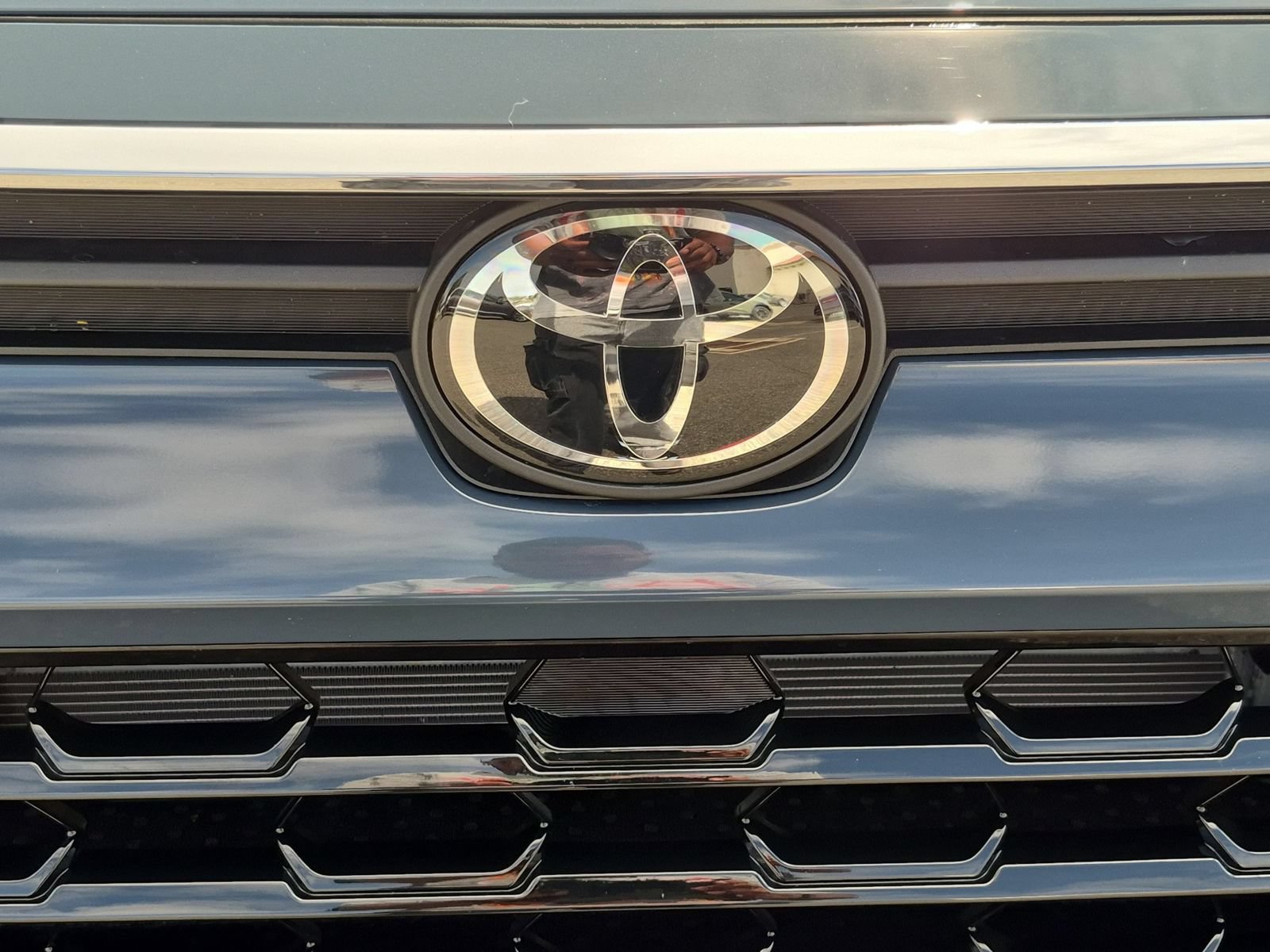 Used 2025 Toyota Grand Highlander AWD Hybrid image 9