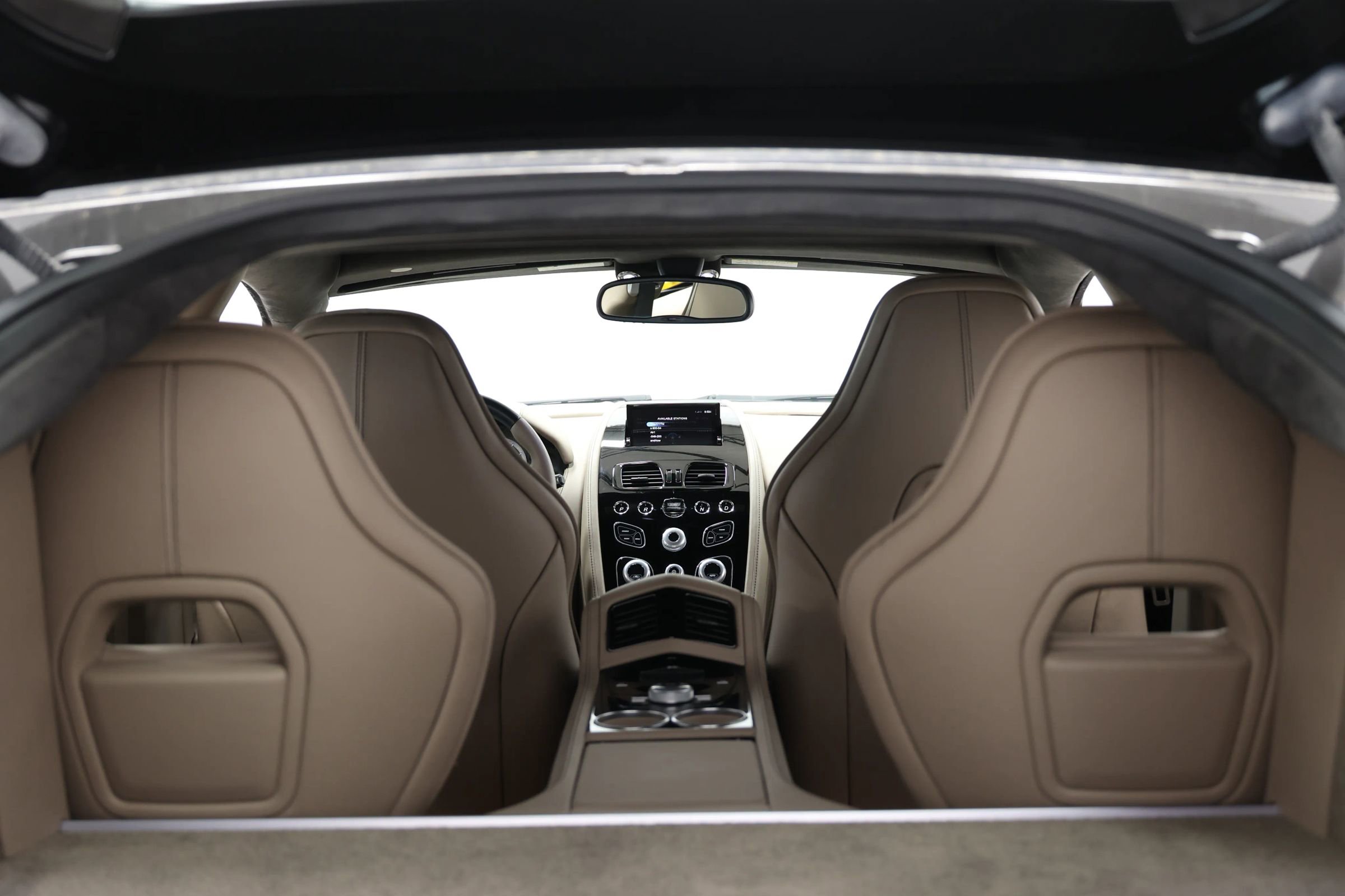 Used 2017 Aston Martin Rapide S image 46