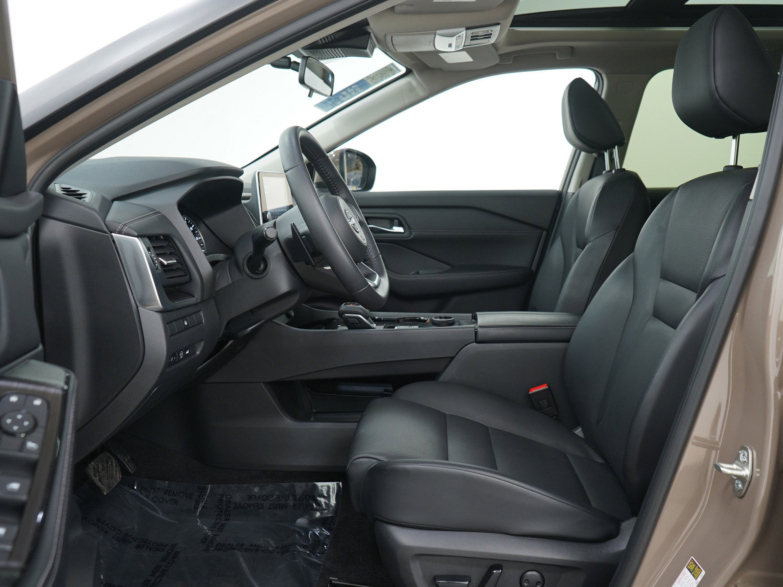 Used 2024 Nissan Rogue SV w/ SV Premium Package image 20