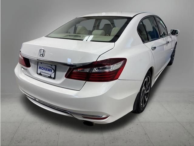 Used 2016 Honda Accord EX image 5