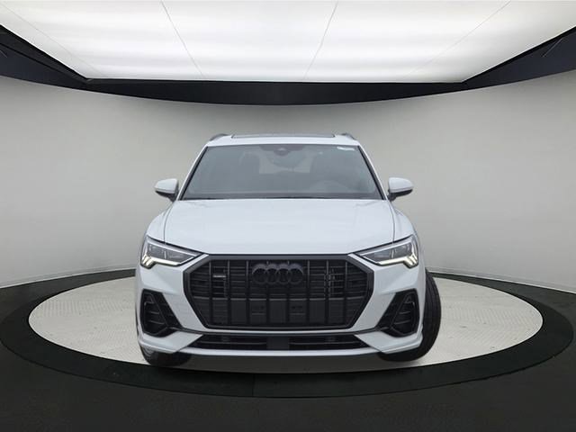 New 2025 Audi Q3 2.0T Premium image 2