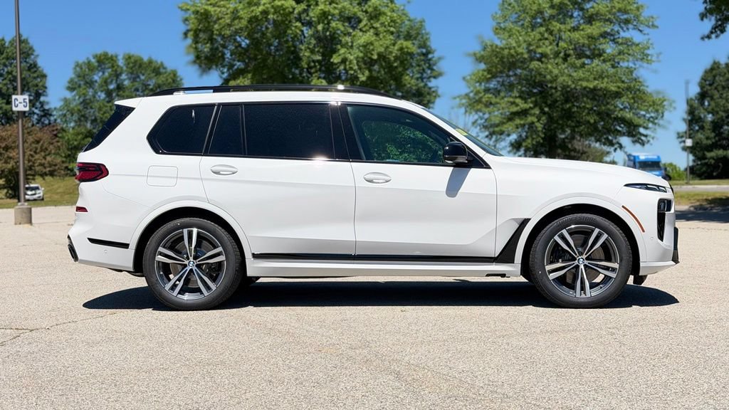 New 2027 BMW X7 M60i AWD/4WD image 7