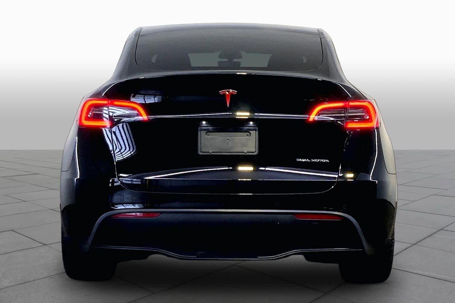 Used 2022 Tesla Model Y Long Range AWD/4WD image 4