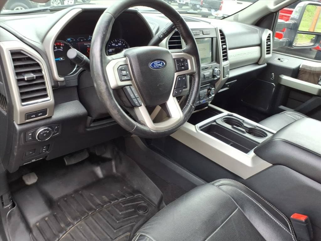 Used 2018 Ford F250 Lariat w/ Lariat Ultimate Package AWD/4WD image 12