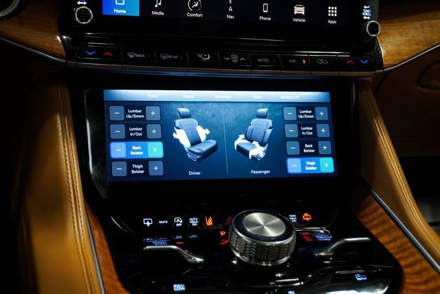 Used 2024 Jeep Grand Wagoneer Series III image 27