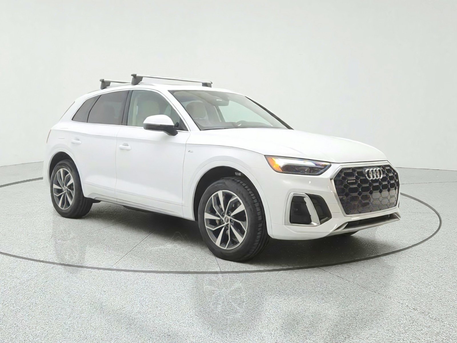 Used 2024 Audi Q5 2.0T Premium w/ Convenience Package AWD/4WD image 3