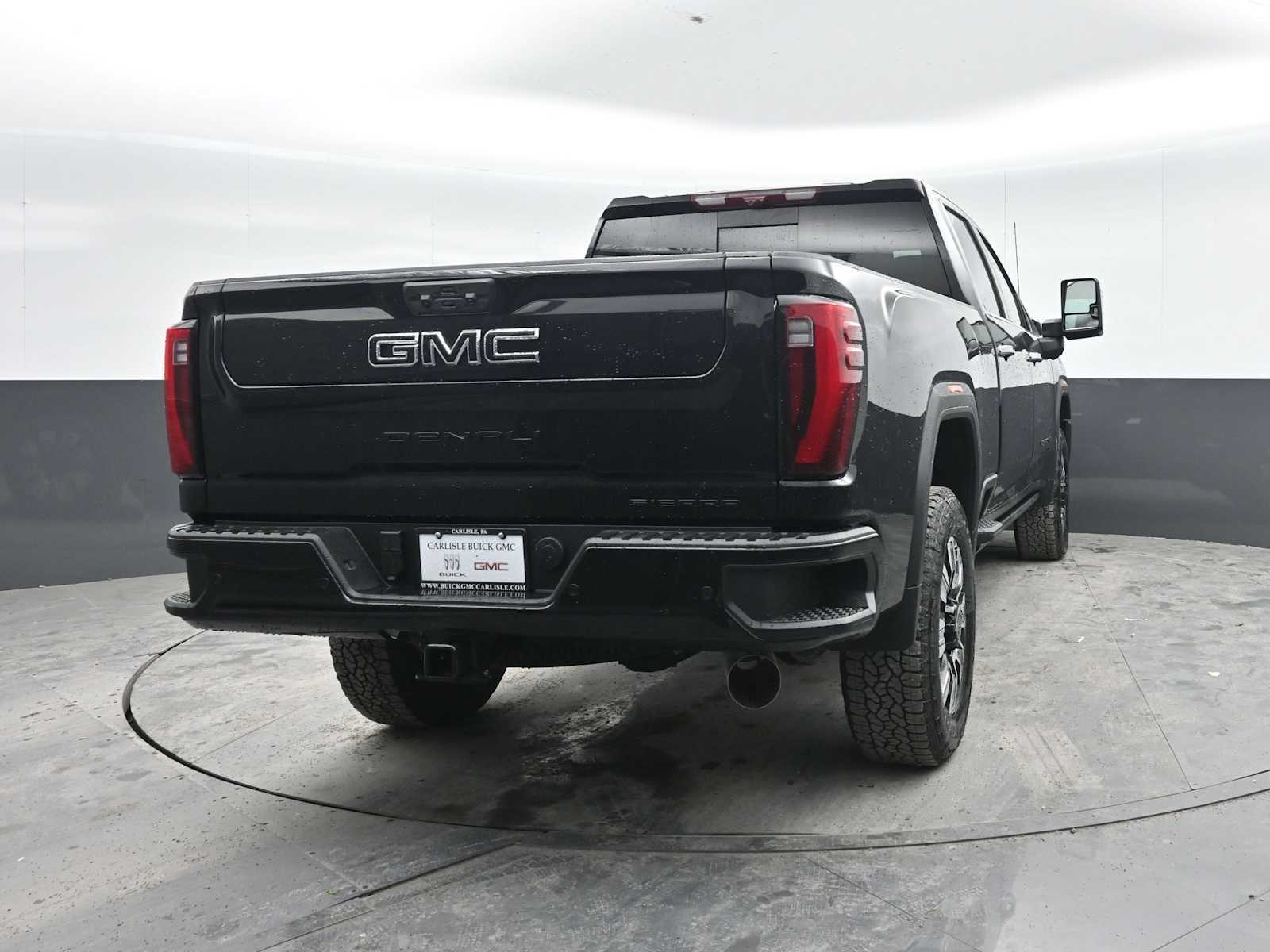 New 2026 GMC Sierra 2500 Denali w/ Denali Reserve Package AWD/4WD image 9