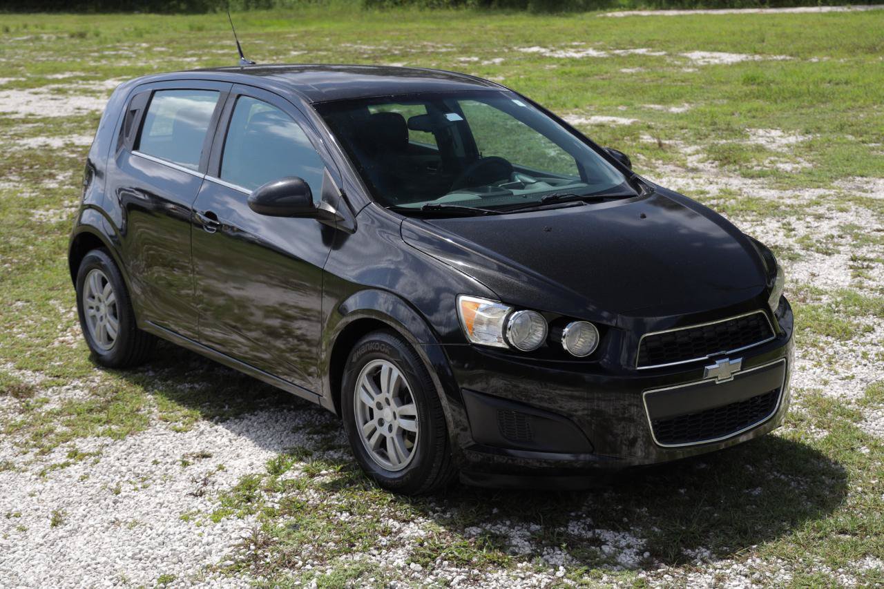Used 2014 Chevrolet Sonic LT FWD image 15