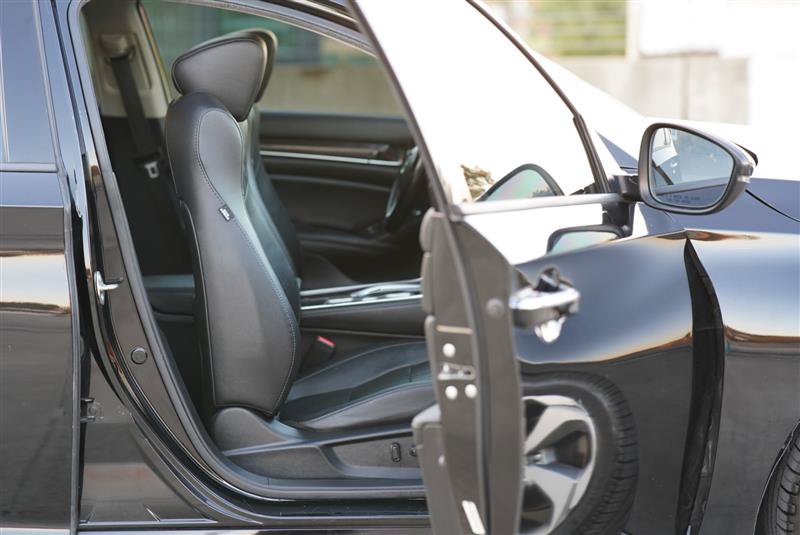 Used 2019 Honda Accord Touring image 66