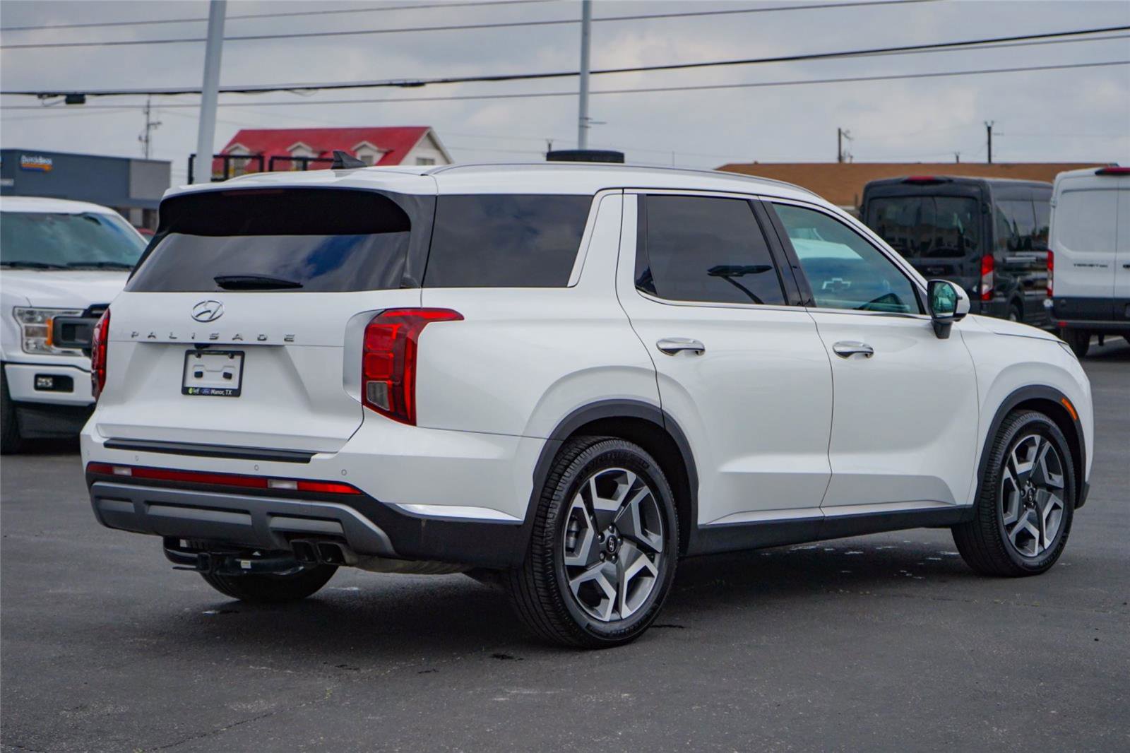 Used 2023 Hyundai Palisade Limited FWD image 5