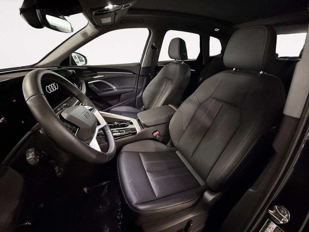 Used 2025 Audi Q5 Premium Plus w/ Premium Plus image 11
