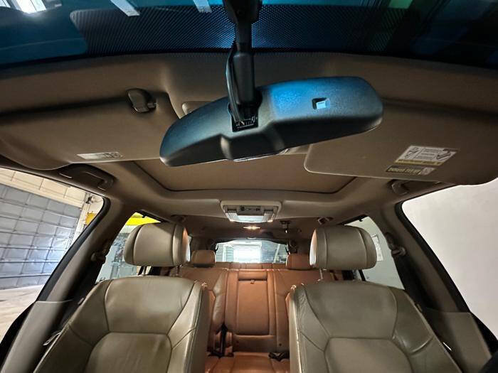 Used 2010 Honda Pilot Touring image 32
