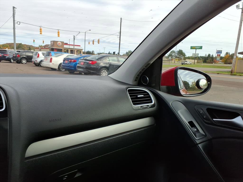 Used 2011 Volkswagen Golf TDI image 18