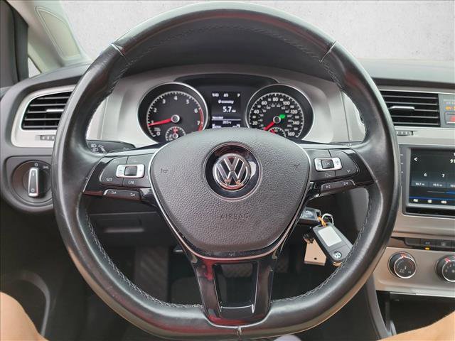Used 2017 Volkswagen Golf SportWagen FWD image 18