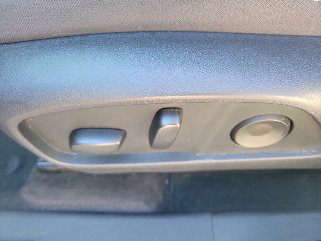 Used 2025 Chevrolet Equinox LT w/ Convenience Package II FWD image 28