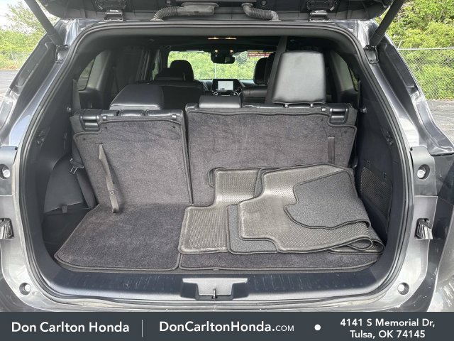 Used 2024 Toyota Highlander XSE FWD image 8