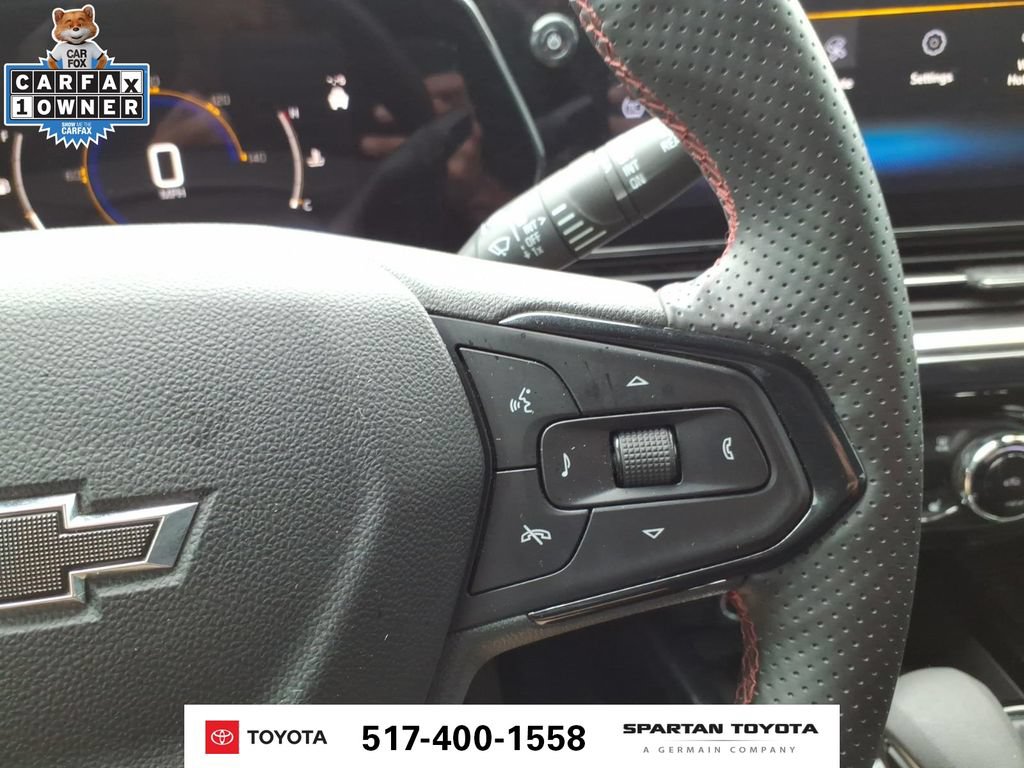 Used 2025 Chevrolet Trax RS w/ Sunroof Package FWD image 18