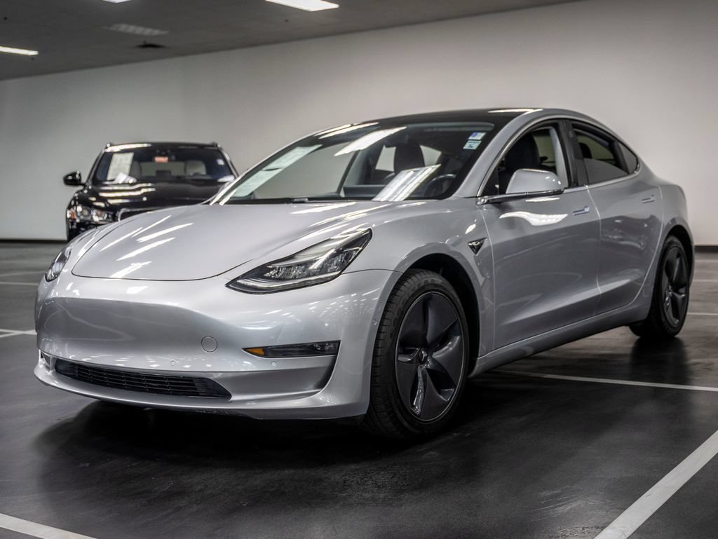 Used 2018 Tesla Model 3 Mid Range RWD image 2