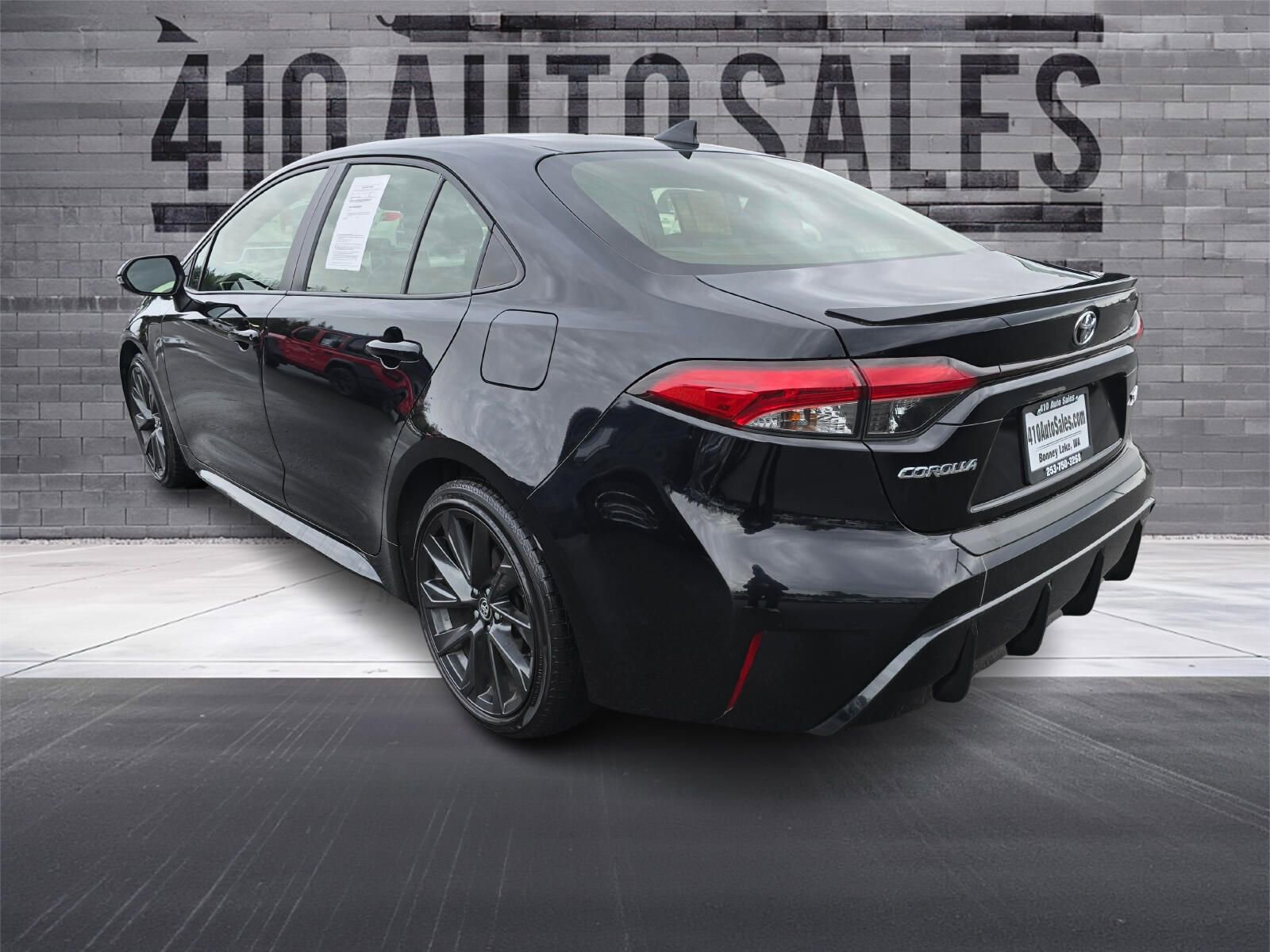 Used 2024 Toyota Corolla XSE image 8