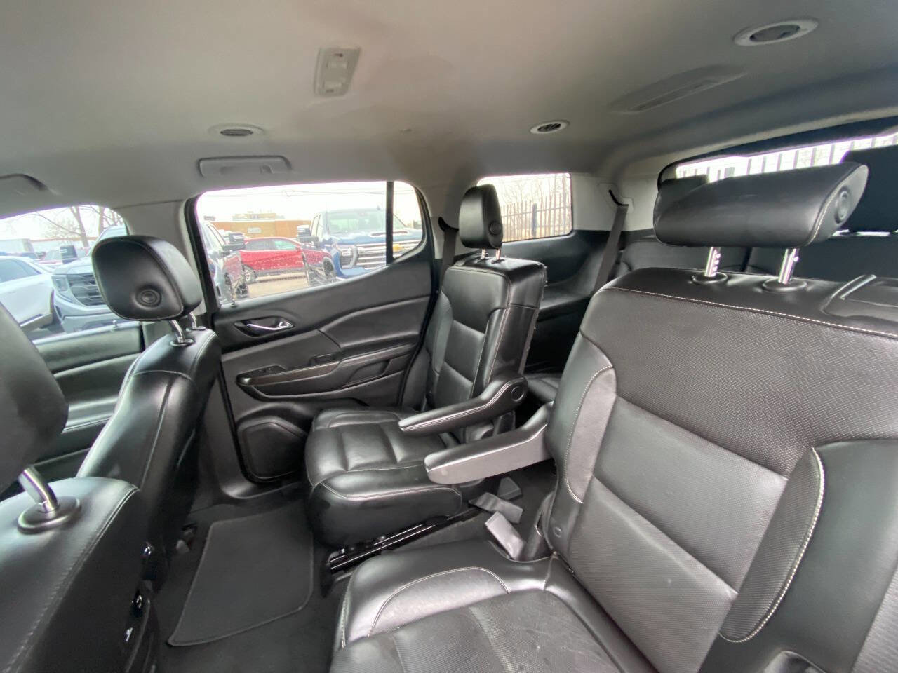 Used 2018 GMC Acadia SLT image 7