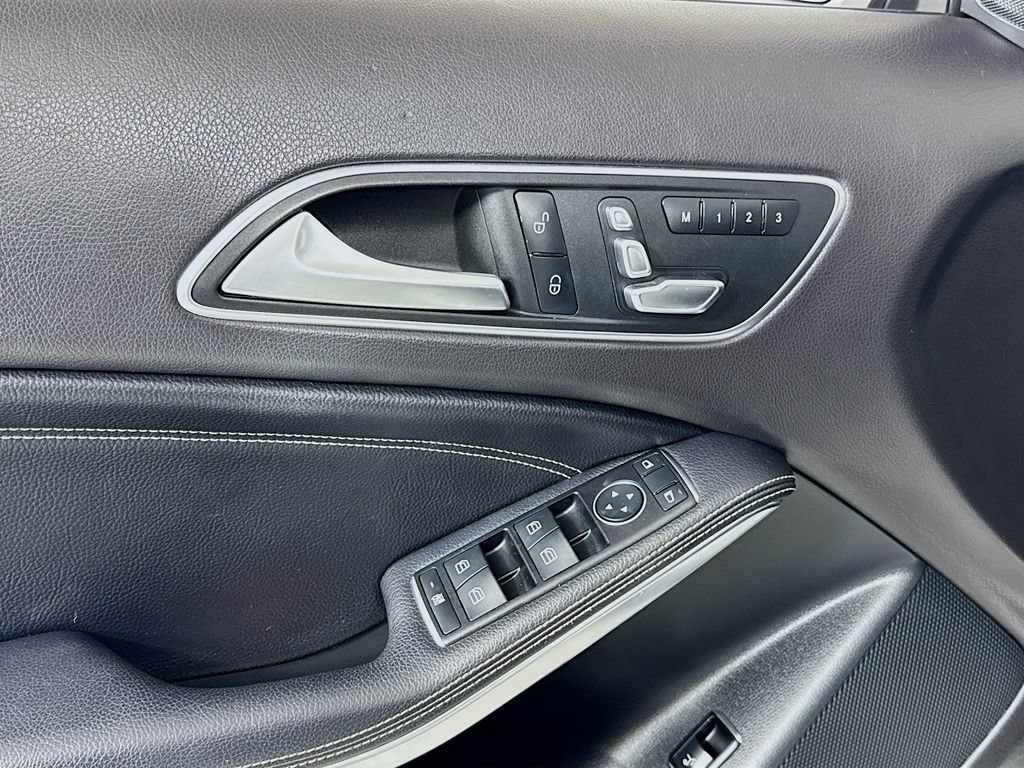 Used 2018 Mercedes-Benz GLA 250 4MATIC image 12