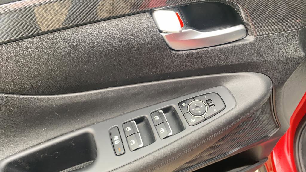 Used 2022 Hyundai Santa Fe SEL image 17