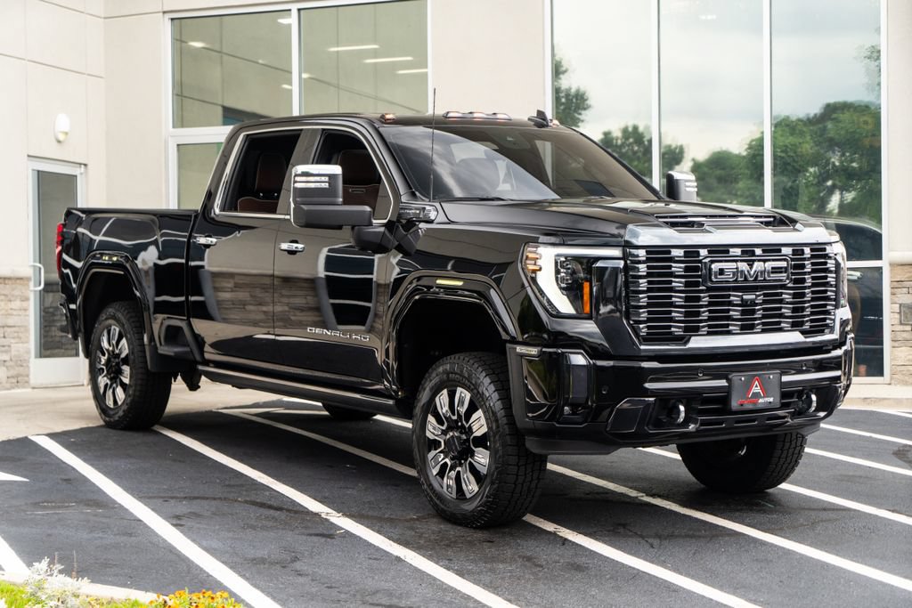 Used 2024 GMC Sierra 3500 Denali Ultimate AWD/4WD image 7