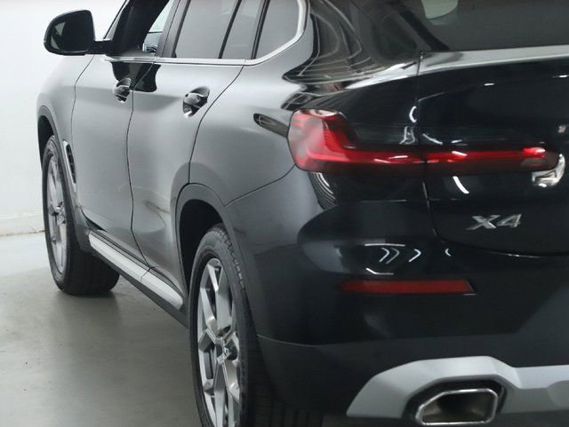 Used 2025 BMW X4 xDrive30i AWD/4WD image 45