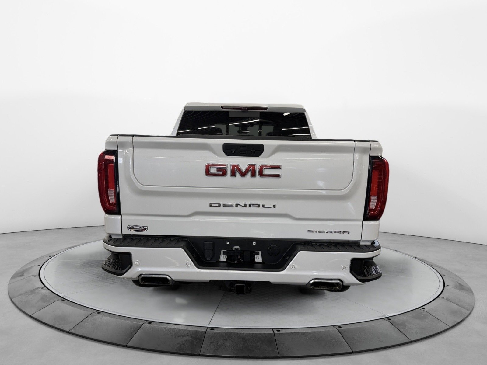Used 2021 GMC Sierra 1500 Denali w/ Denali Ultimate Package AWD/4WD image 6