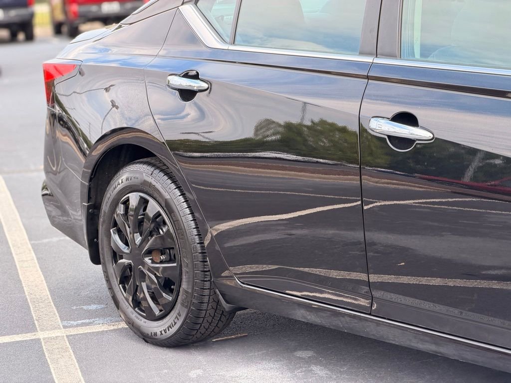 Used 2019 Nissan Altima 2.5 S FWD image 9