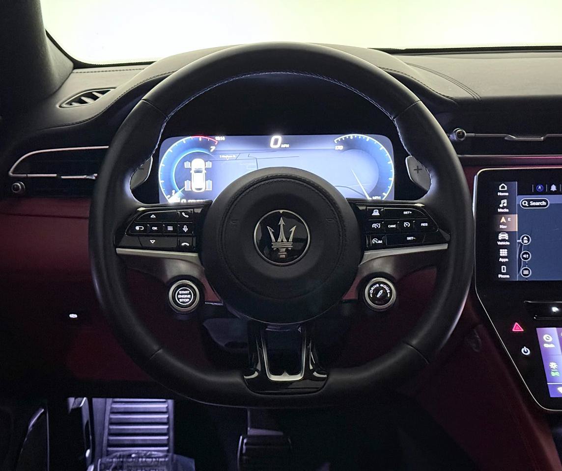 Used 2023 Maserati Grecale Modena AWD/4WD image 35
