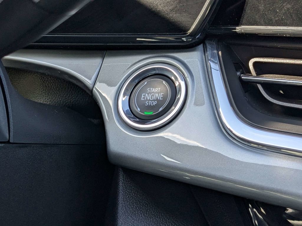 Used 2025 Chevrolet Trax LT FWD image 26