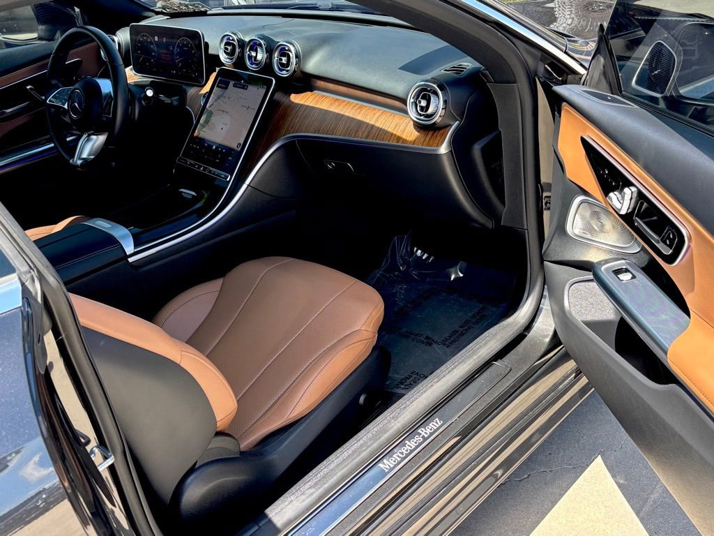 Used 2024 Mercedes-Benz CLE 300 4MATIC Coupe image 28