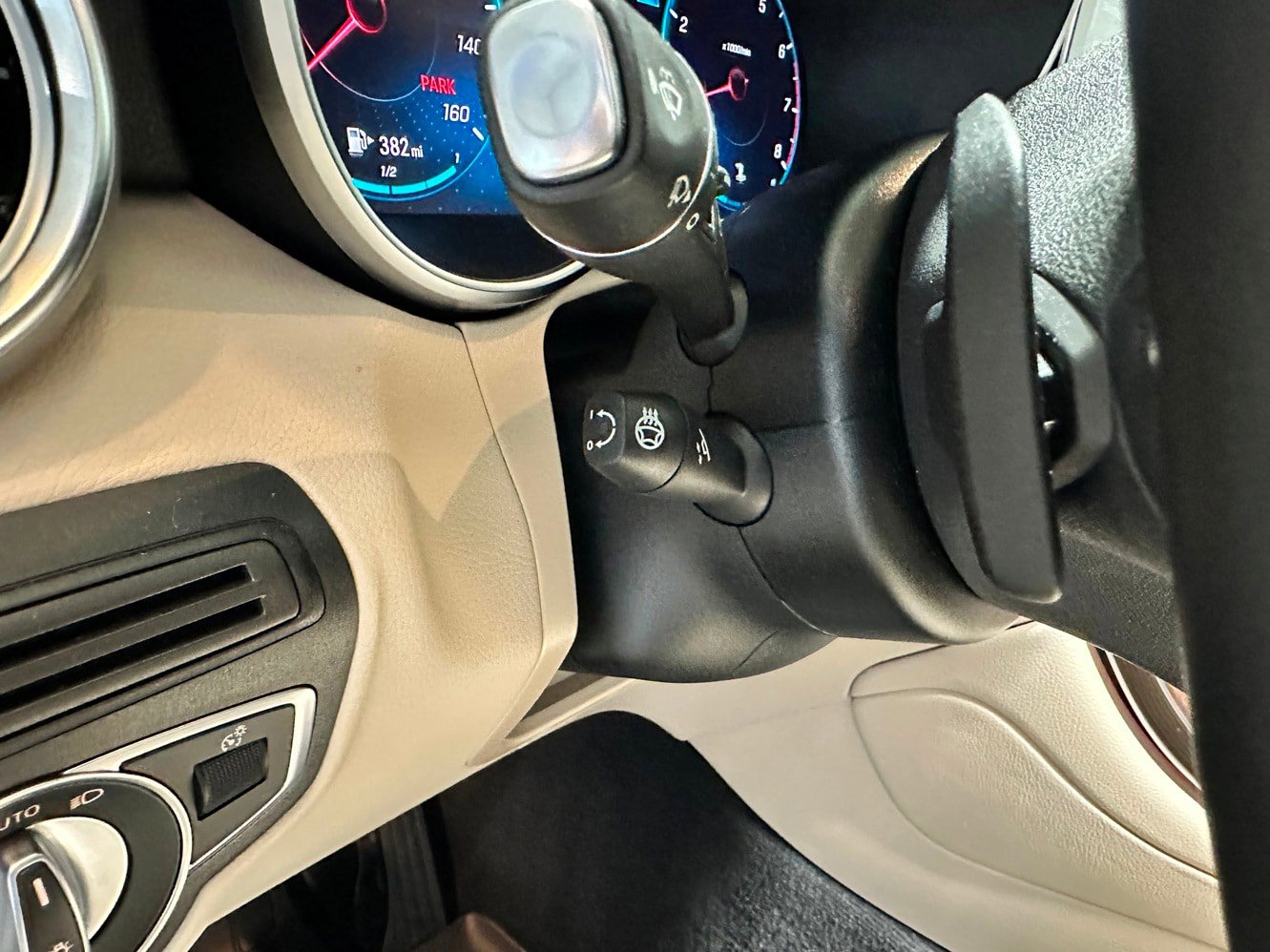 Used 2022 Mercedes-Benz GLC 300 4MATIC image 17