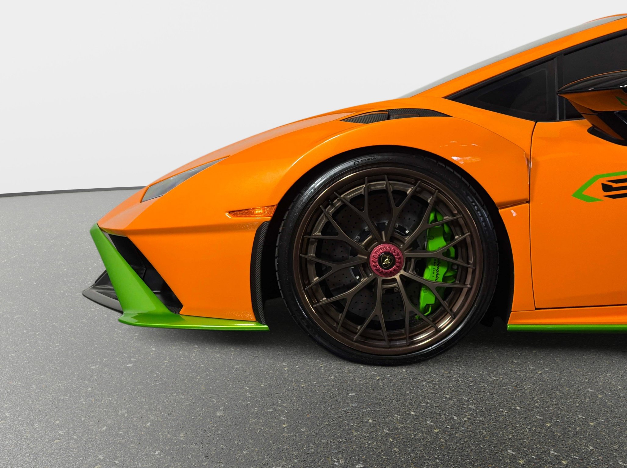 Used 2022 Lamborghini Huracan STO RWD image 19