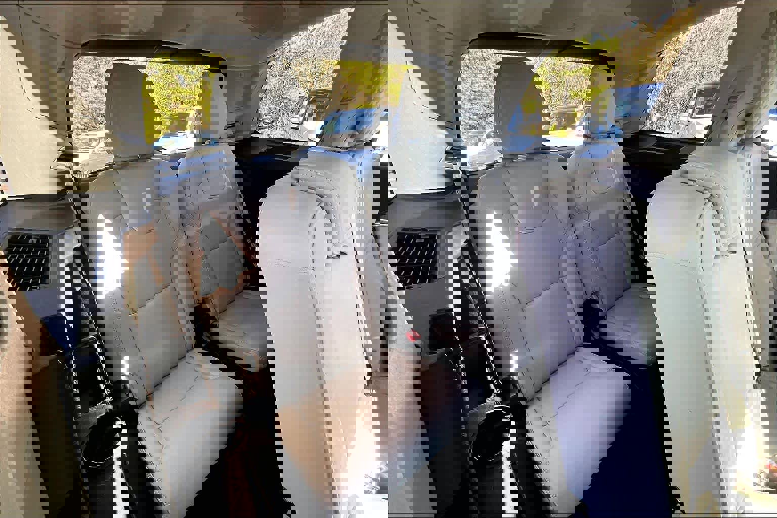 Used 2021 Volvo XC90 T8 Inscription w/ Lounge Package image 24