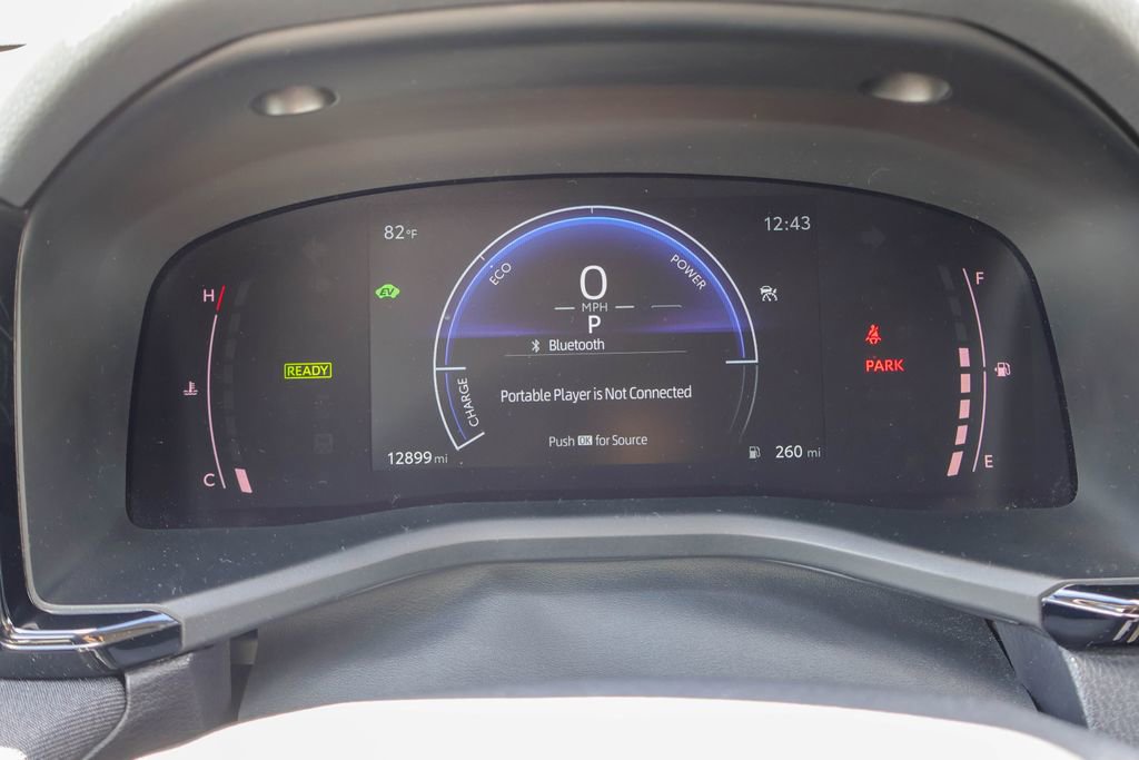 Used 2025 Toyota Camry LE w/ Convenience Package image 11