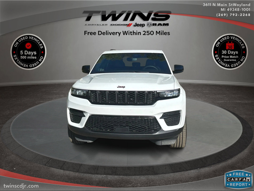 Used 2023 Jeep Grand Cherokee Altitude image 10