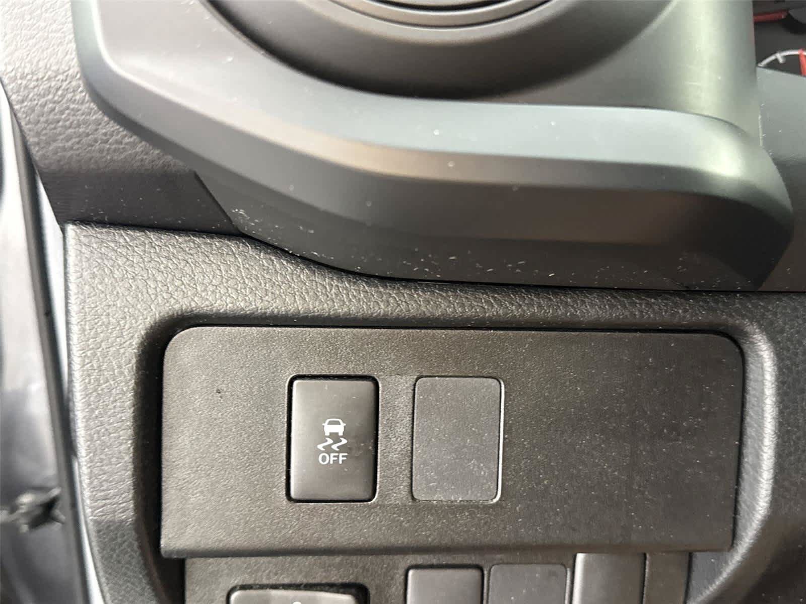 Used 2022 Toyota Tacoma SR AWD/4WD image 21