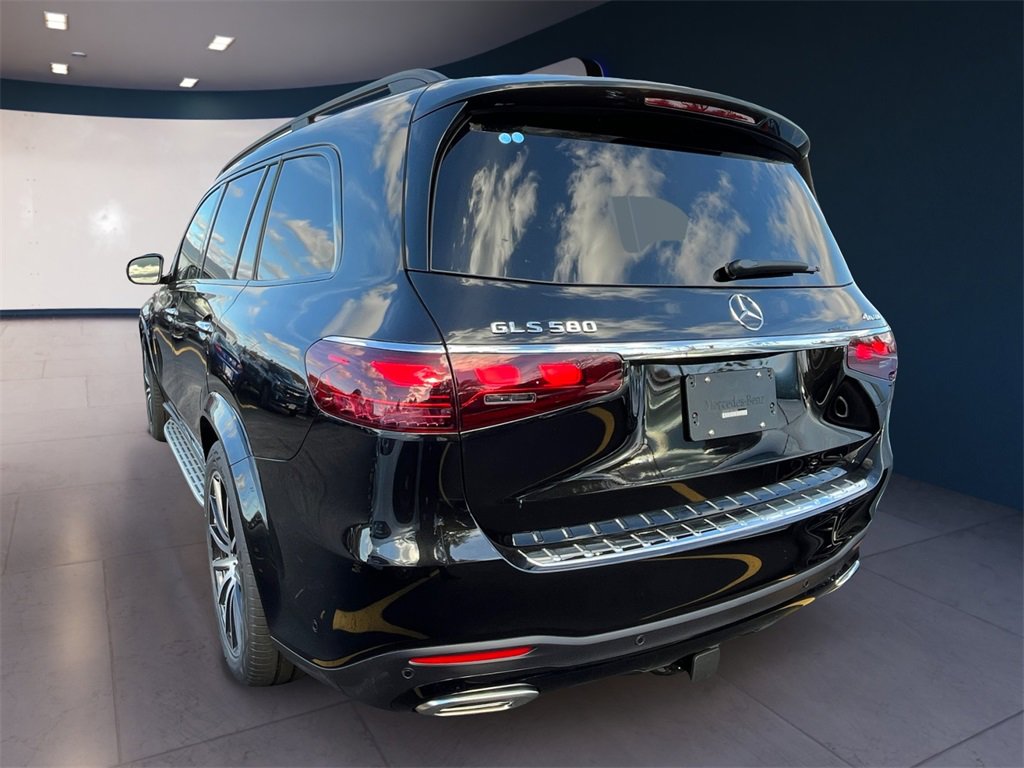 New 2026 Mercedes-Benz GLS 580 4MATIC image 2