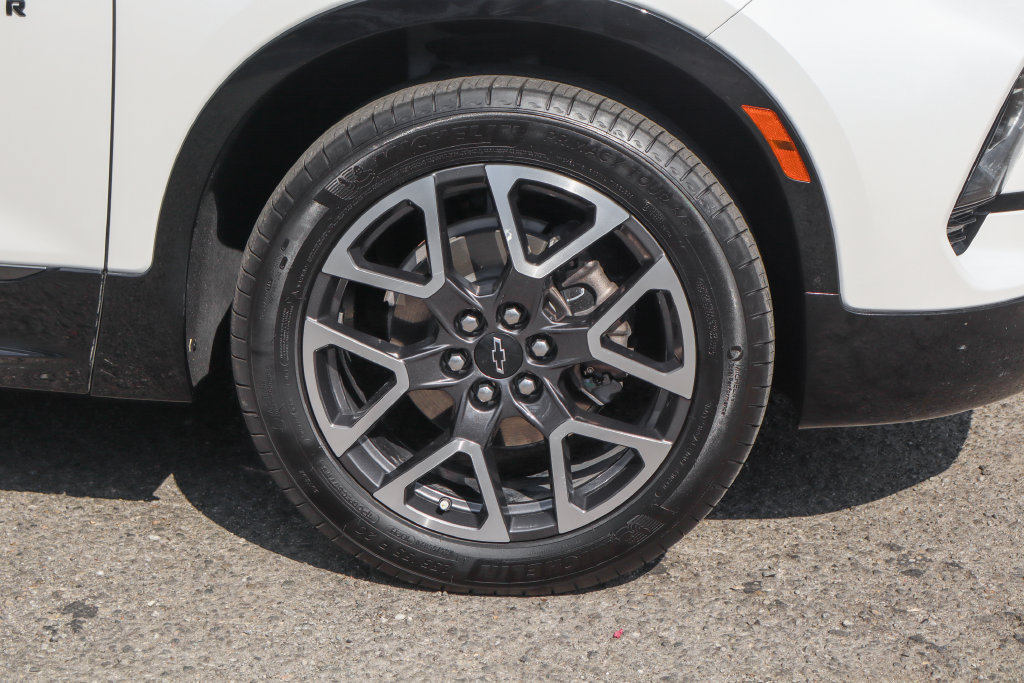 Used 2024 Chevrolet Blazer RS w/ Driver Confidence II Package FWD image 52